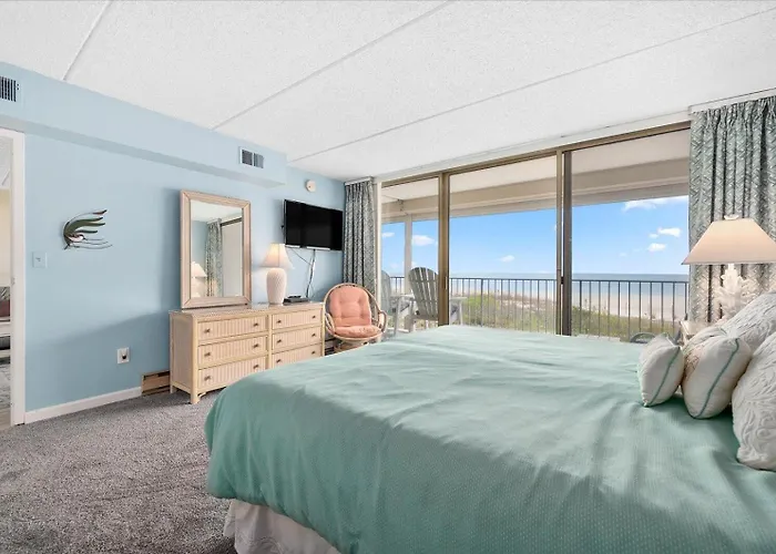 Beautiful 3 Bedroom Towers With Indoor Pool & Fitness Center! *