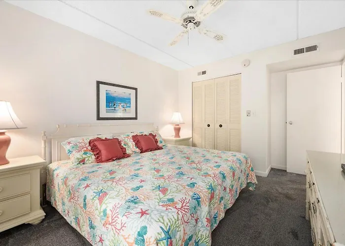 Beautiful 3 Bedroom Towers With Indoor Pool & Fitness Center! Ocean Stadt